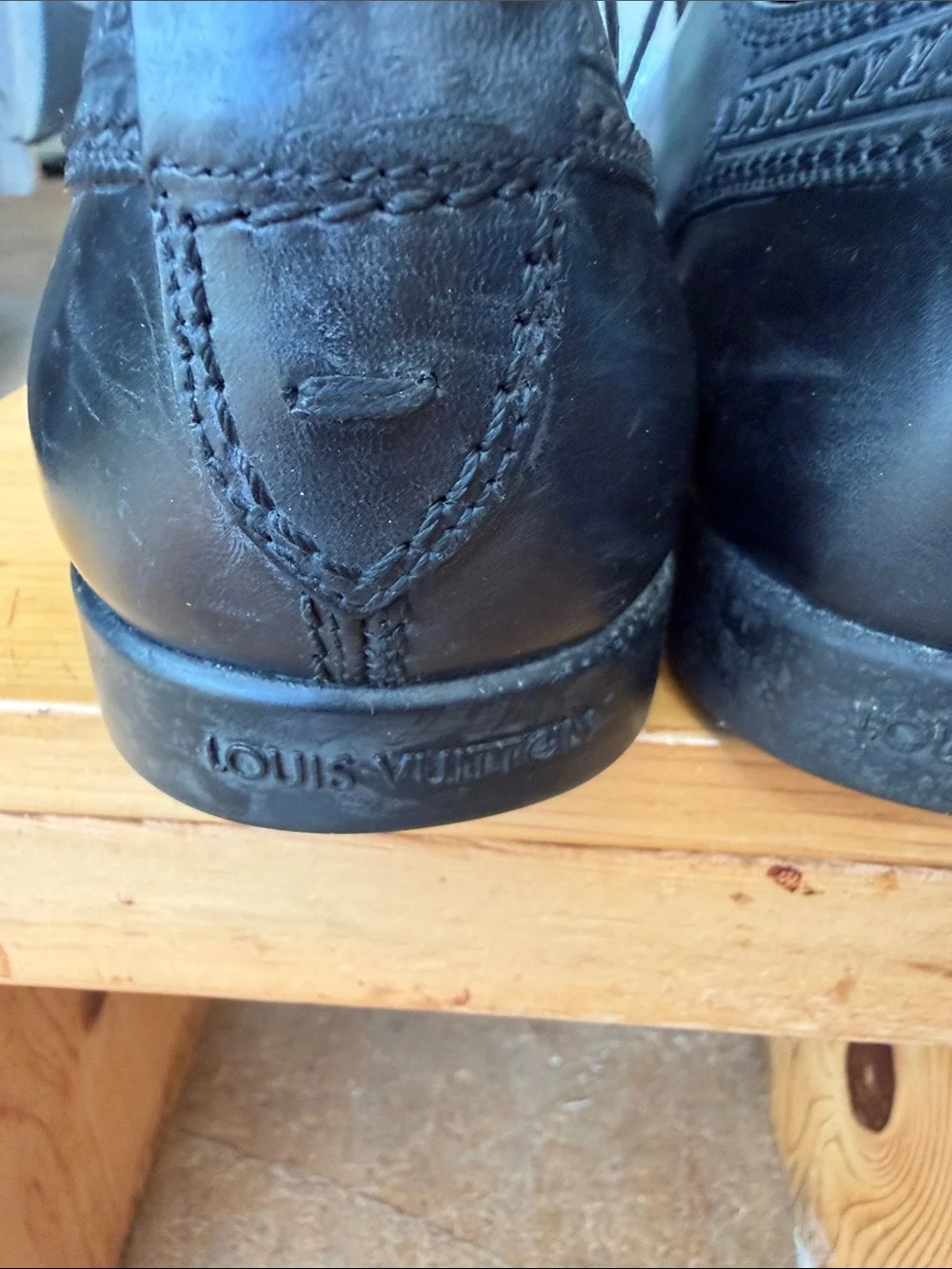 Louis Vuitton Men's Black Leather Derby Lace-Up Shoes